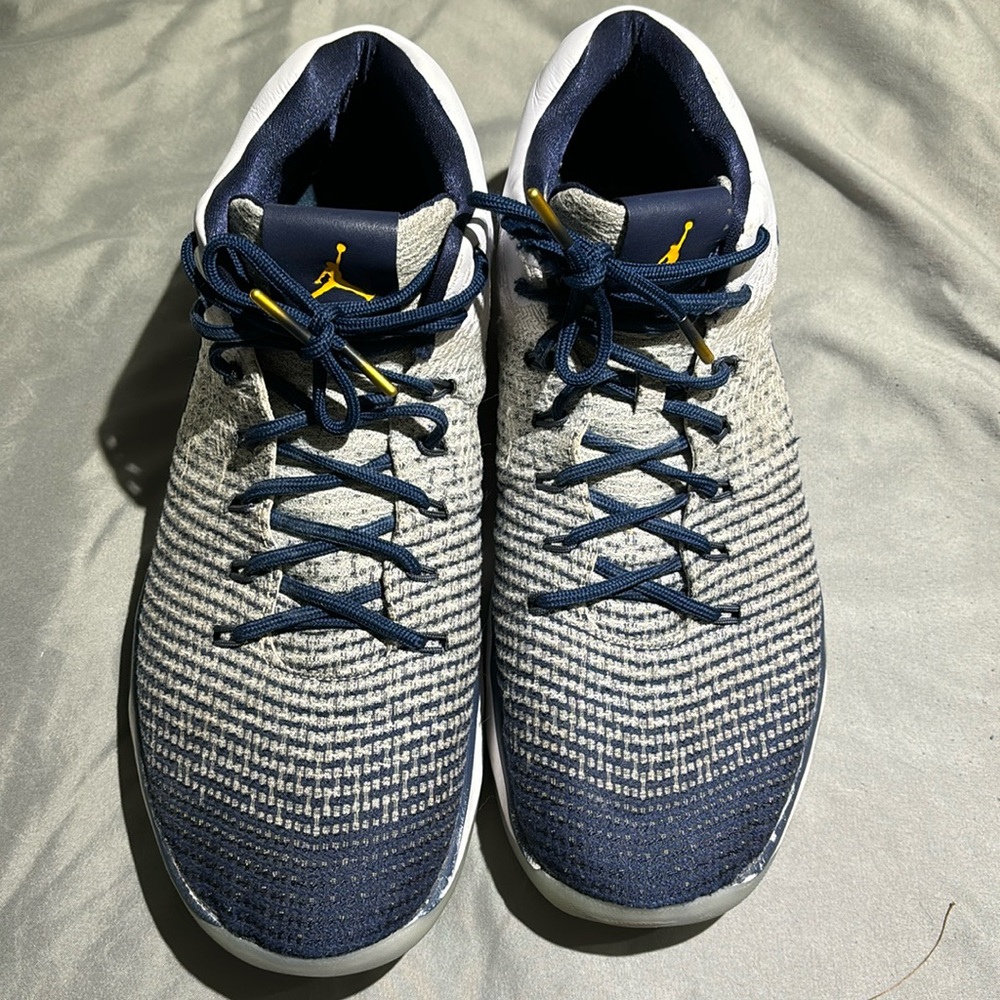 Air Jordan Golden Bears